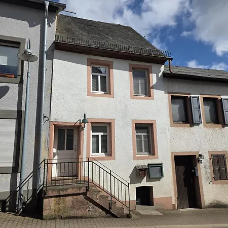 Der Kleine Eifel-ritter Semesterbostad